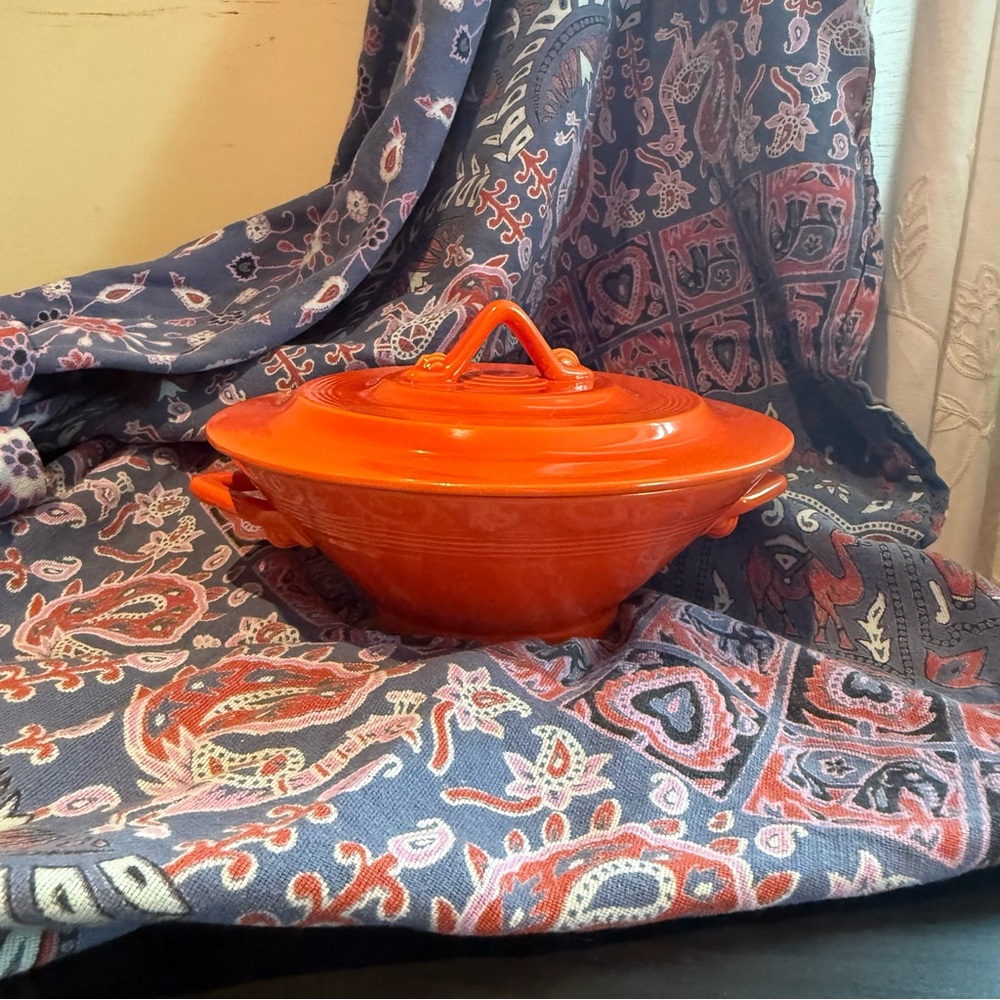 Vintage Fiesta Ware Harlequin Large Red Casserole